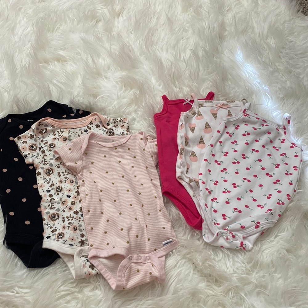 Gerber and HB onesies, 3-6 months, summer clothes